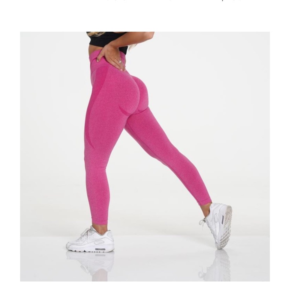 NVGTV Fuchsia Seamless Leggings